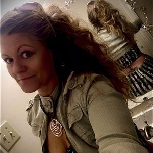 Meet your Posher, Linda